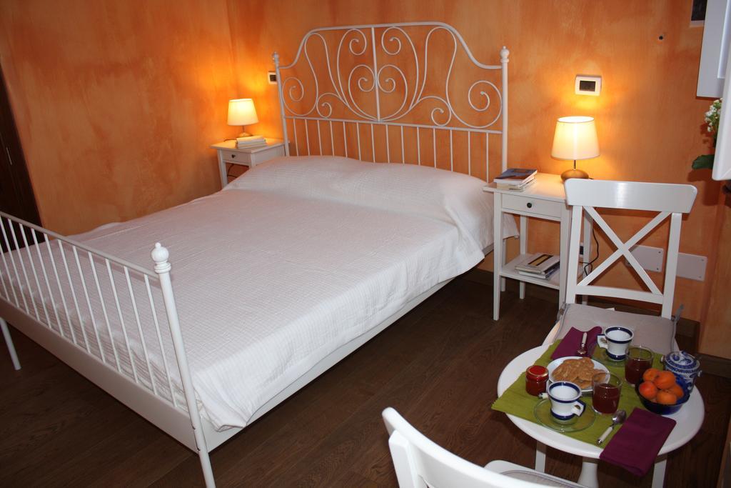 Piazzetta Consolata Bed and Breakfast Turín Habitación foto